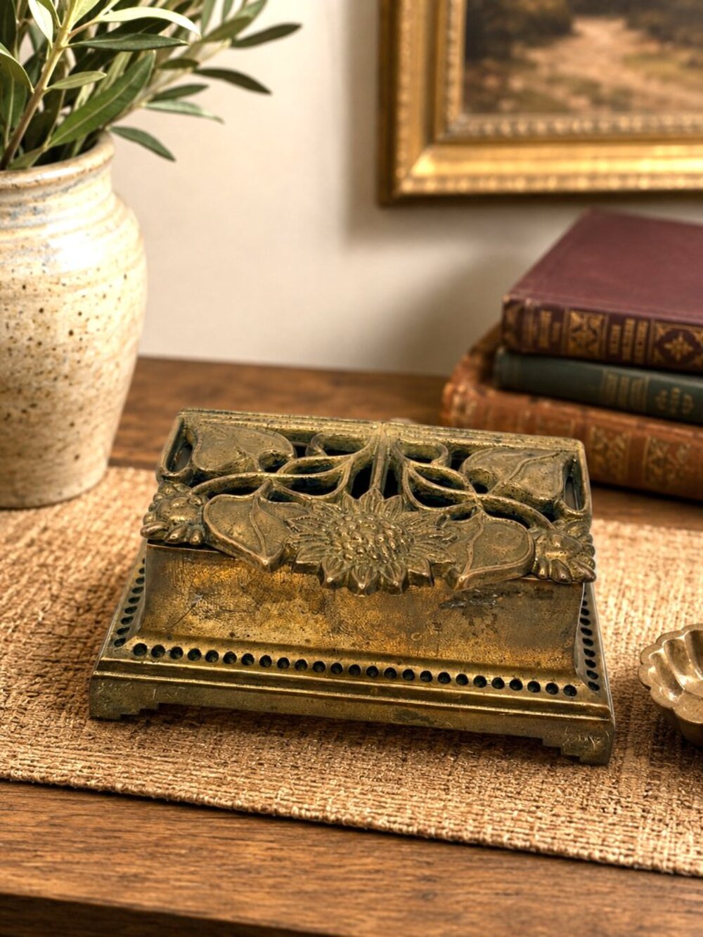 Vtg Crowning Touch Collection Brass Postage Stamp Holder Floral